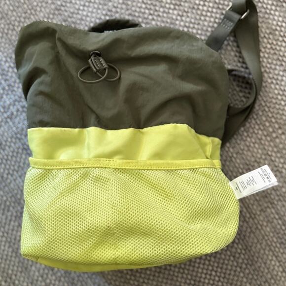LULULEMON NWOT On My Level Micro 5L AdjustRemove Shoulder Strap Bag Medium Olive - Picture 7 of 8